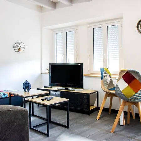 Apartment Charmant Gite A 15 Min De Poitiers - Tout Confort